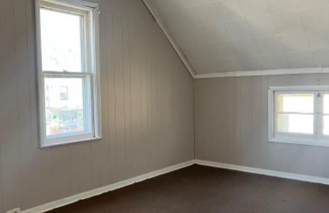 81 Kingston place Upper Gallery 2