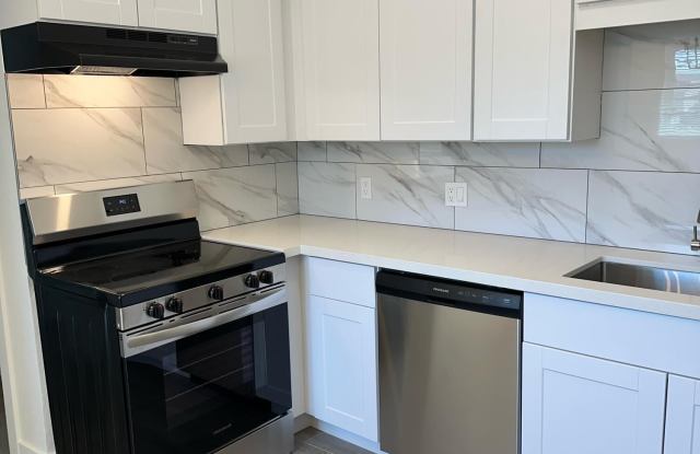 2825 E MONTE CRISTO Avenue - 2825 East Monte Cristo Avenue, Phoenix, AZ 85032