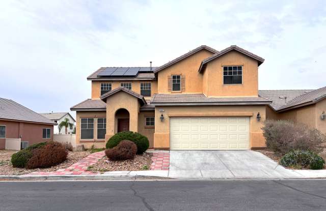 2-story home with a Beautiful Sparkling Pool! Great floor plan! photos photos