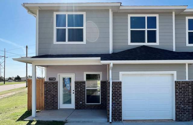 EXTRA SPECIAL OFFER! Move-In-Ready 3-Bedroom. photos photos