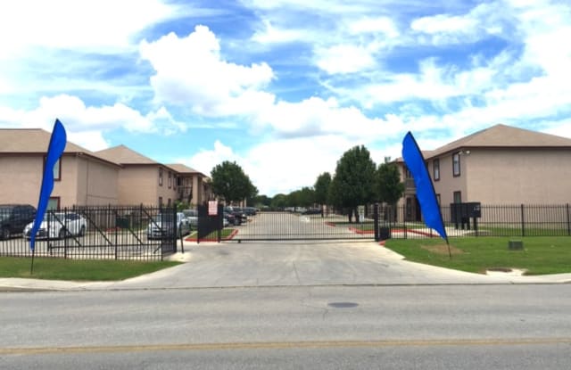 Palm Tree Apartments Gallery 3