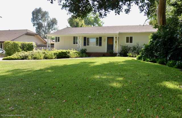 4441 Oakwood Avenue Gallery 2