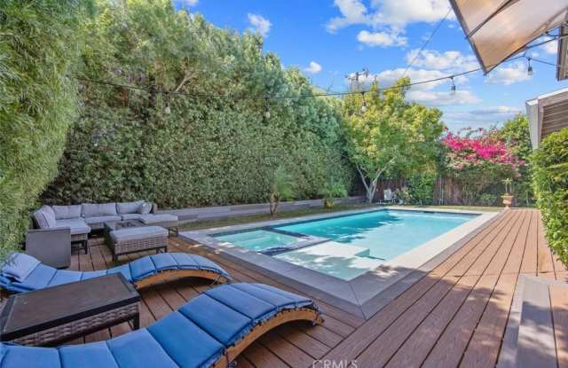 23818 Oxnard Street photos photos