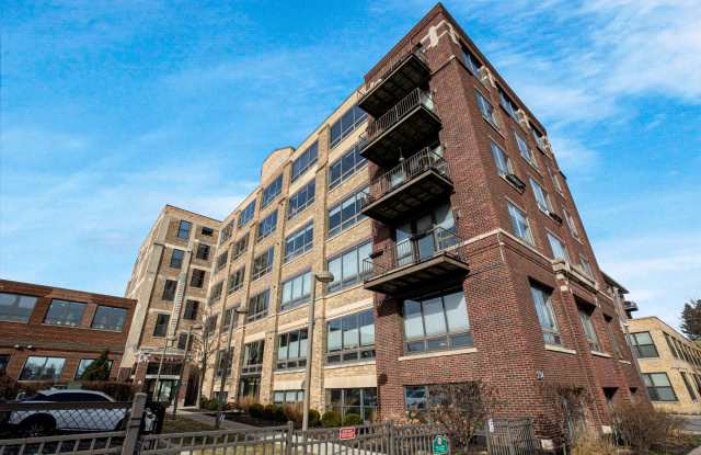 234 E Reservoir Ave - 234 East Reservoir Avenue, Milwaukee, WI 53212