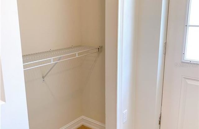 1507 HUBBARD COURT Gallery 4