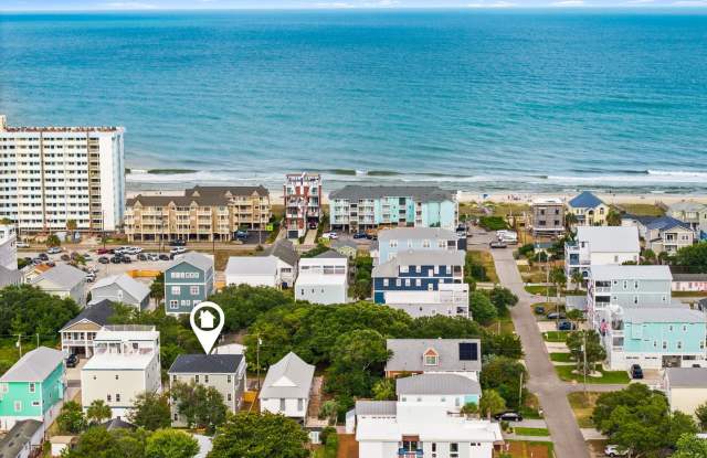 Rooftop Spa + Bar | Walk to Beach Gallery 4