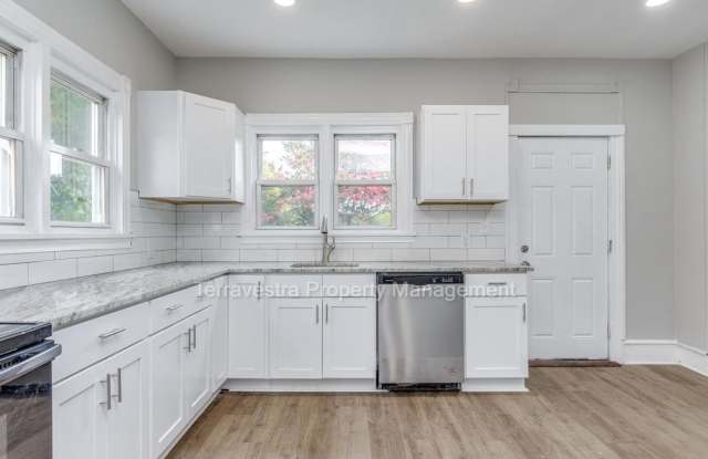 116 W Main Street photos photos