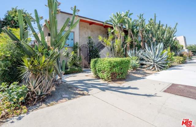 12014 Kling St photos photos