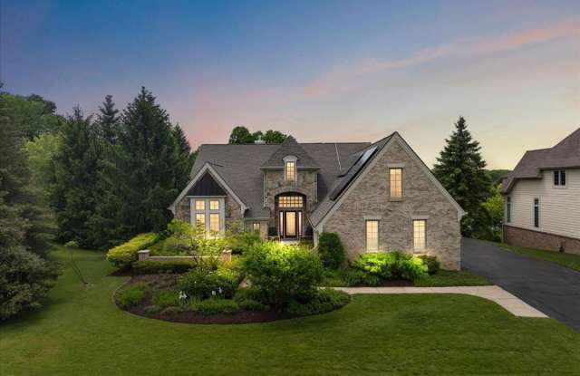 998 Eagle Avenue photos photos