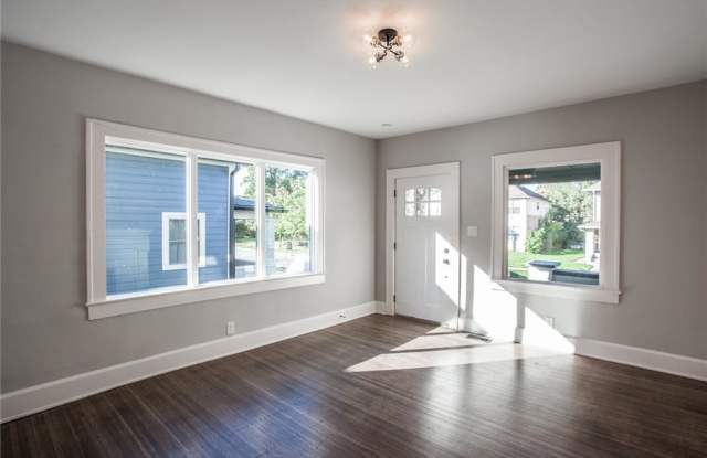 3841 North Park Avenue Gallery 4