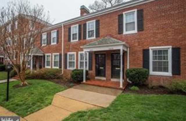 2977 S COLUMBUS STREET - 2977 South Columbus Street, Arlington, VA 22206