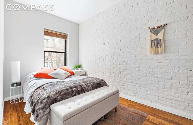 307 West 82nd Street Gallery 3