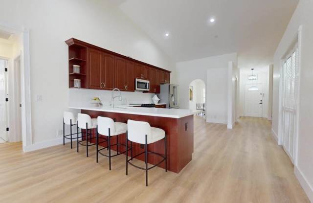 18208 CLEAR BROOK Circle Gallery 4