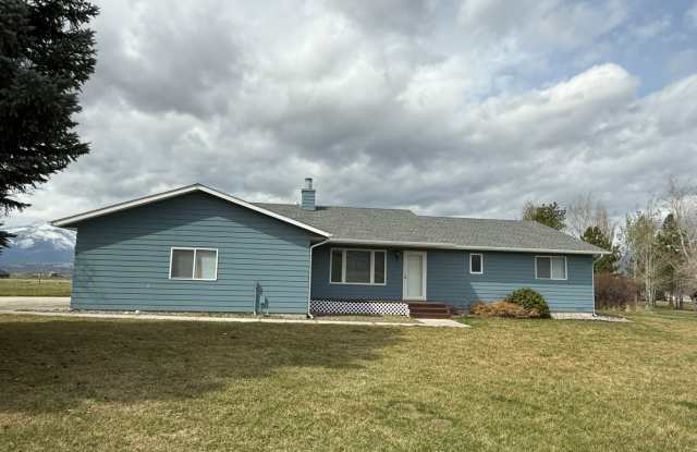 Peaceful Country Living – Spacious 2 Bed, 2.5 Bath Home in Corvallis - 1687 Simpson Lane, Ravalli County, MT 59828 Peaceful Country Living – Spacious 2 Bed, 2.5 Bath Home in Corvallis - 1687 Simpson Lane, Ravalli County, MT 59828