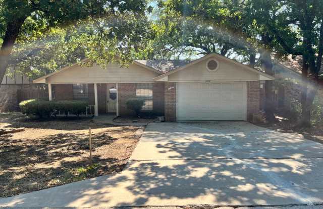 1208 Pin Oak Dr., Denton TX 76209 - 1208 Pin Oak Drive, Denton, TX 76209