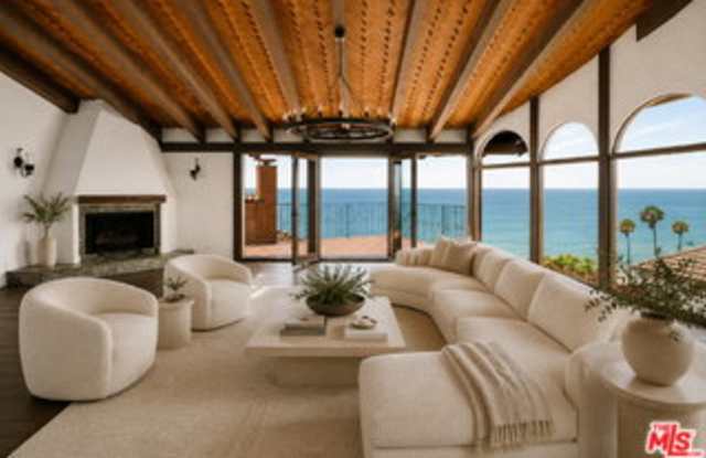 17638 Revello Drive Gallery 4