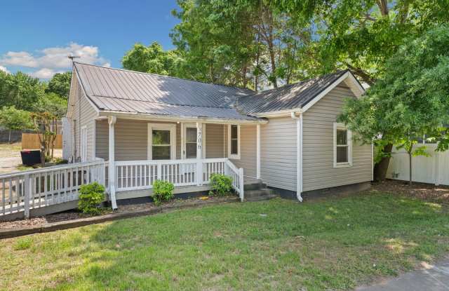 Well Maintained 3 Bedroom Home, Convenient to Downtown Wake Forest photos photos