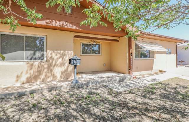 Spacious 4 Bedroom Home with Workshop photos photos