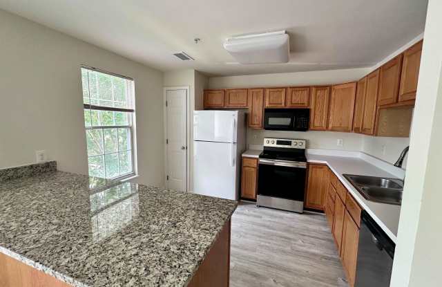 7526 COXTON Court Gallery 2