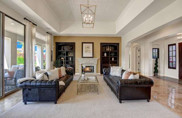 81103 Monarchos Circle Gallery 4