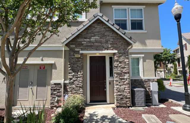 $4295-Beautiful Tri-level 3 Bed/2.5 Ba Townhome in Hampton Park/North San Jose photos photos $4295-Beautiful Tri-level 3 Bed/2.5 Ba Townhome in Hampton Park/North San Jose photos photos