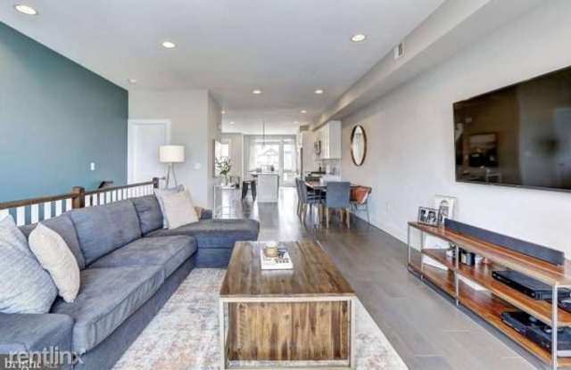 219 Randolph Pl NE 2 Gallery 4