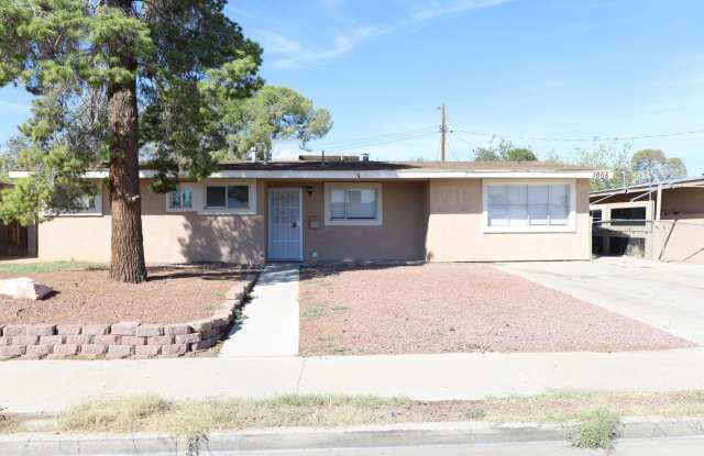 No HOA! 5-Bedrooms with 2-Bathrooms! Gallery 1