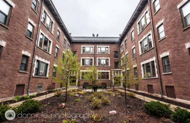 3747 N Pine Grove Ave photos photos