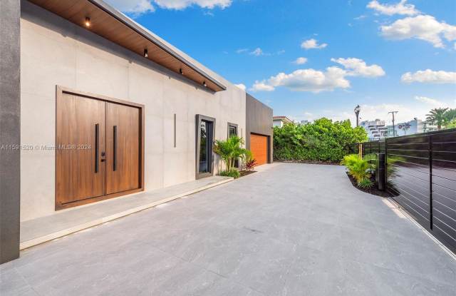 1237 Seabreeze Blvd - 1237 Seabreeze Boulevard, Fort Lauderdale, FL 33316 1237 Seabreeze Blvd - 1237 Seabreeze Boulevard, Fort Lauderdale, FL 33316