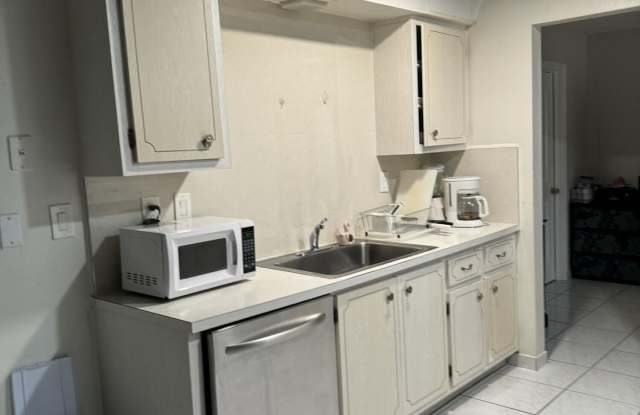 9409 NW 81st E photos photos