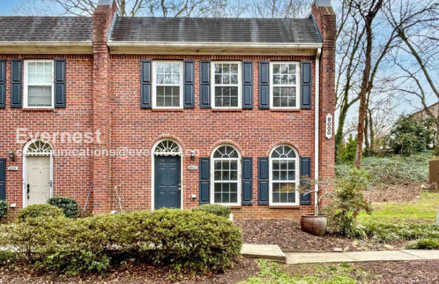 8002 Saint Charles Square photos photos