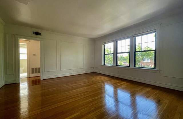 6332 North Rosebury Avenue 2E photos photos
