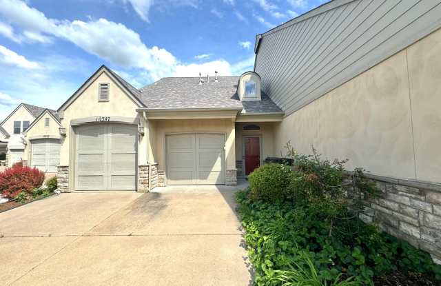 Stunning 2 bedroom 2 bathroom townhome in Owasso! photos photos