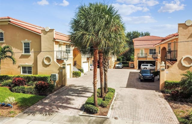 100 RICARDO WAY NE #3 - 100 Ricardo Way Northeast, St. Petersburg, FL 33704