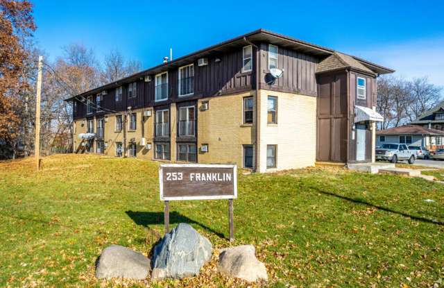 253 Franklin Avenue photos photos