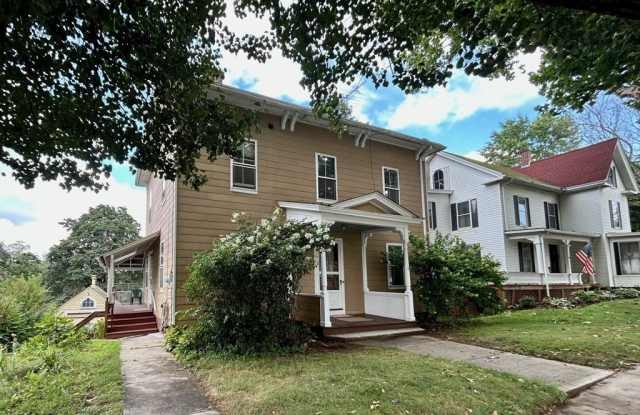 692 Main St photos photos