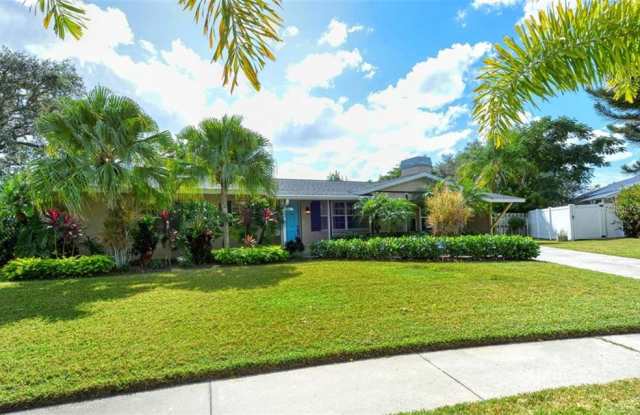 2628 CLIPPER SHIP WAY - 2628 Clipper Ship Way, Gulf Gate Estates, FL 34231