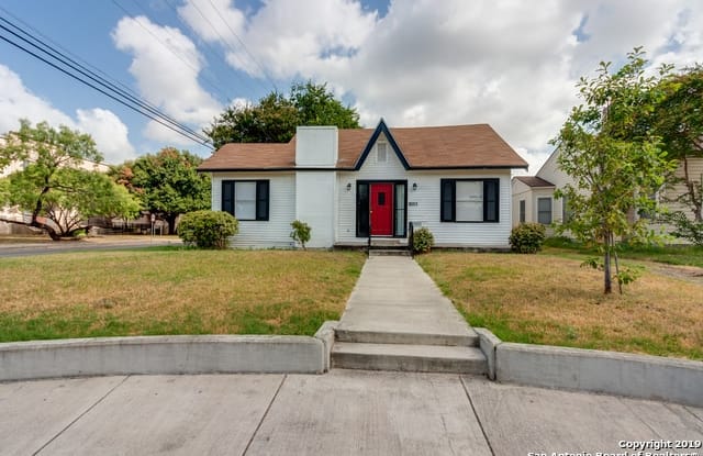 2055 W HUISACHE AVE - 2055 West Huisache Avenue, San Antonio, TX 78201