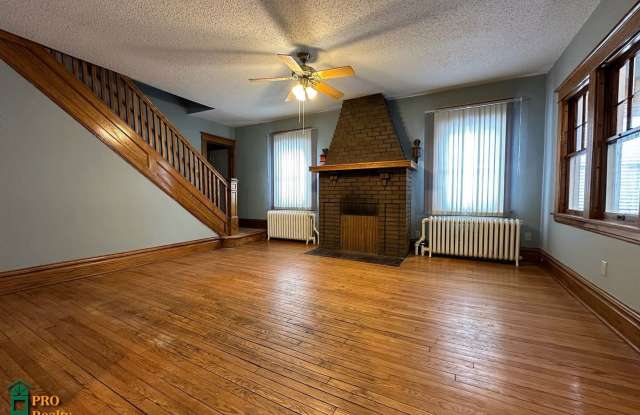 567 Lexington Parkway N - 567 Lexington Parkway North, St. Paul, MN 55104