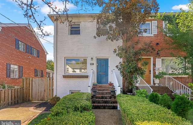 19 E CUSTIS Avenue Gallery 2