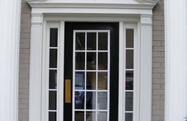 3631 Essex Avenue Gallery 1