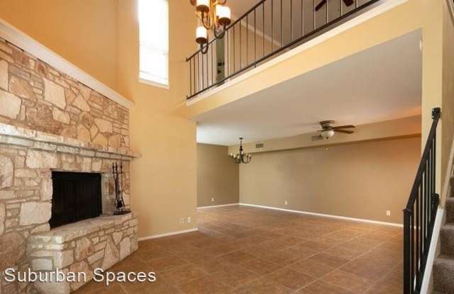 6600 Honey Hill Gallery 3
