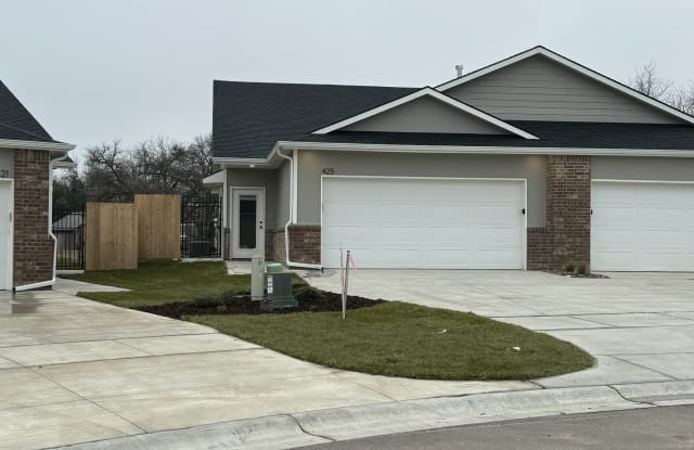425 West May Street - 1 - 425 West May Street, Andover, KS 67002
