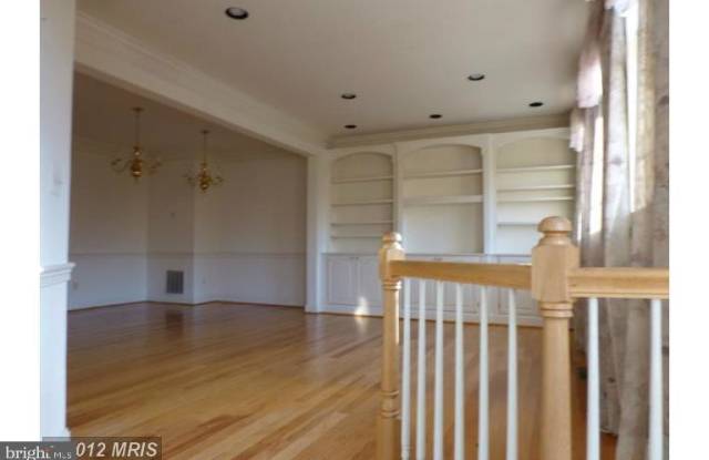 1317 SUNDIAL DRIVE Gallery 2