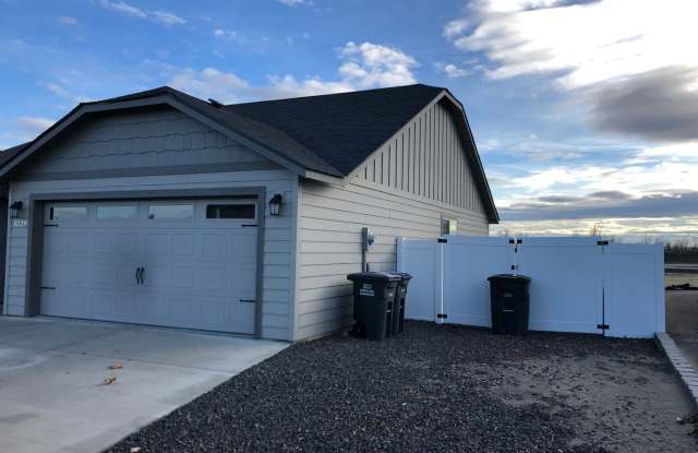 Edgewood Home in Sagecrest Development! Gallery 3