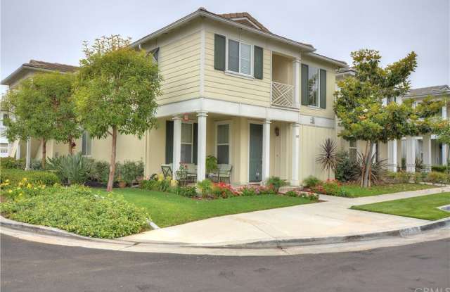 949 Baxter Gallery 2
