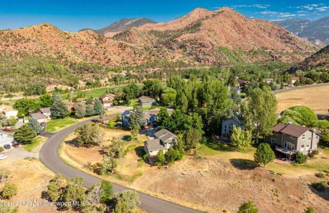 484 Canyon Creek Drive Gallery 4