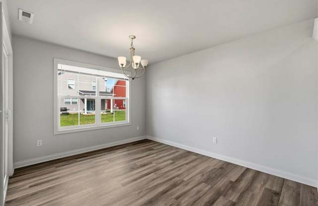 South Warren Beauty – 3 Bed, 2 Bath Home with Covered Porch & Spacious Yard! Gallery 3