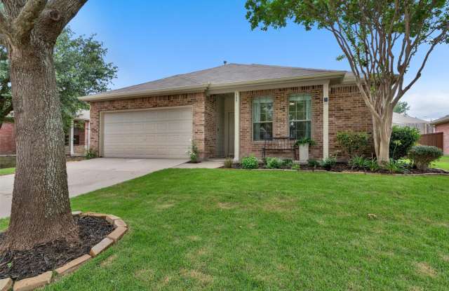 305 Fisherman Trail Gallery 1