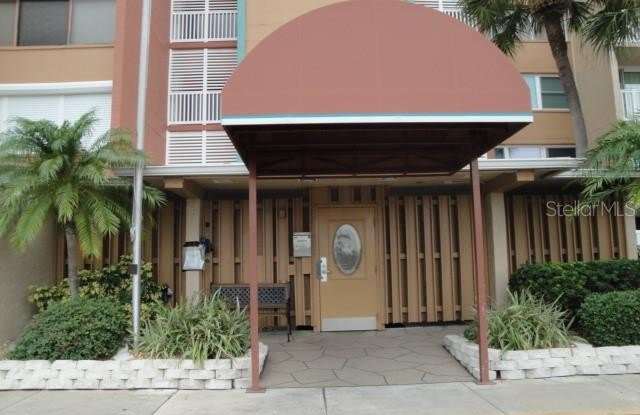 500 TREASURE ISLAND CAUSEWAY photos photos